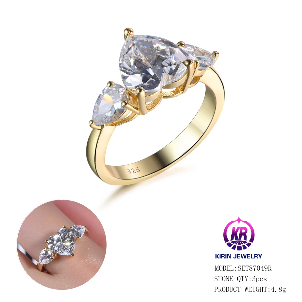 2022 Valentine′s Day Gift Iced out Bling CZ Heart Shaped Ring Gemstone Ring Fine Jewelry Wholesale