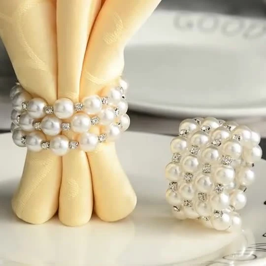 Perlenbesetzter, weißer, runder, handgefertigter Serviettenring für Hochzeitsdekoration, Zuhause und den täglichen Gebrauch