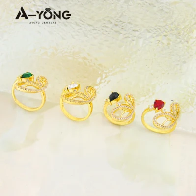 Heißer Verkauf Damen Farbstein Öffnung verstellbarer Zirkonia Pave Ring 18K vergoldeter Ring
